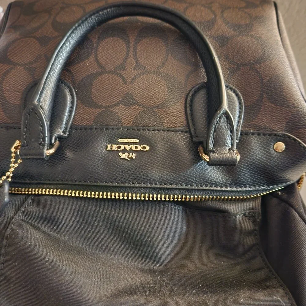 Coach Euc Signature Mini Bennett Shoulder Bag